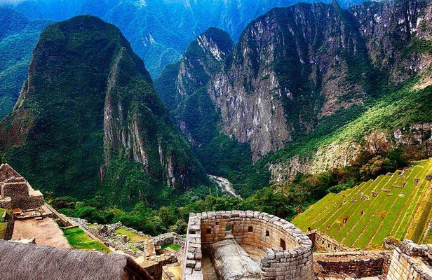 Machupicchu & Rainbow Mountain 2 days ( Private Service)