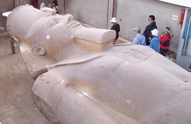 Full Day Tour to Pyramids of Giza Sphinx, Saqqara Step Pyramids and Memphis