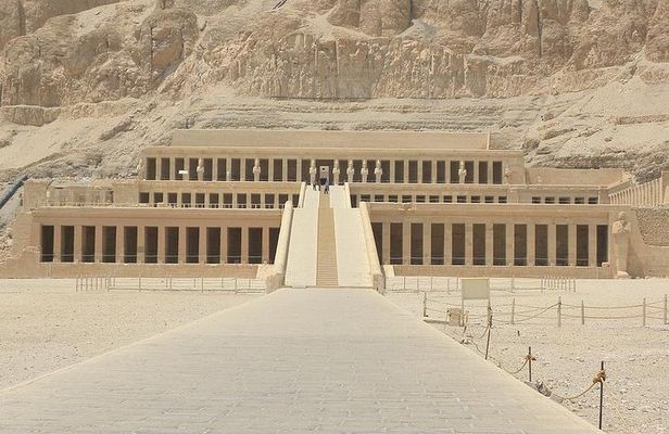 luxor West Bank tour valley of the kings and Hatshepsut and habu 