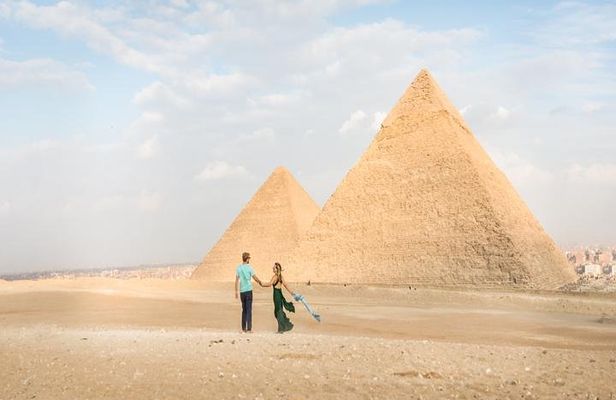 8 hours-Private Guided Day Tour to Memphis Saqqara and Giza with Lunch