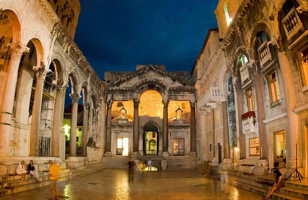 Private Split & Trogir: Wine Tasting & Vineyard with Sea View