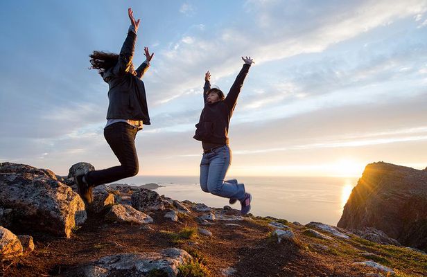 Tromsø: Midnight Sun Hike with Wandering Owl