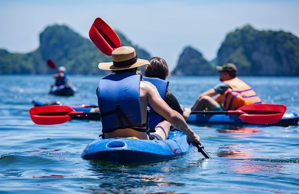 Kayaking at Lan Ha Bay