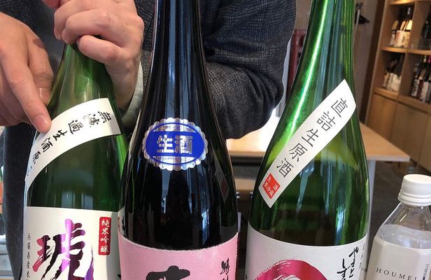 Tasting All Types of Sake with Sommelier