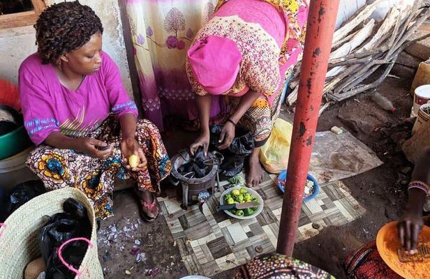 Private Market Tour and Tanzanian Cooking Class in Moshi