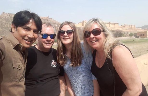 Guided 2-Day Jaipur Tour from Delhi by Car