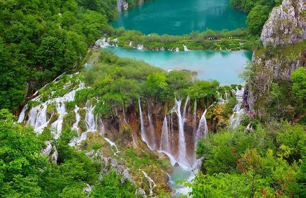 Zagreb to Split private transfer with National park Plitvice lakes guided tour