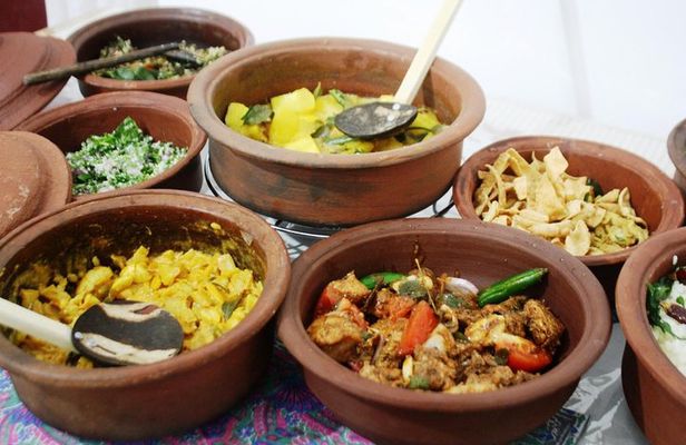 Private Traditional Sri Lankan Cooking Class in Kandy with Hotel Transfers
