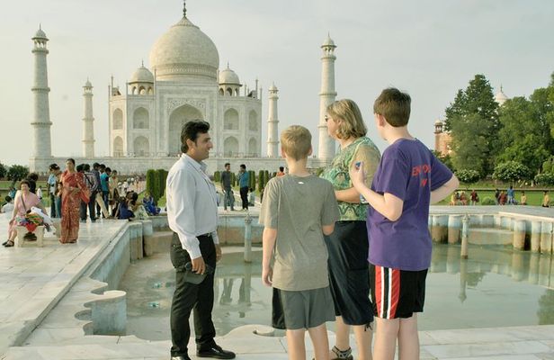 Delhi- Agra -Delhi Same Day Trip with Entrance Tickets