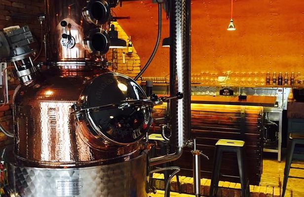 Craft Gin and exclusive brandies in unique distillery