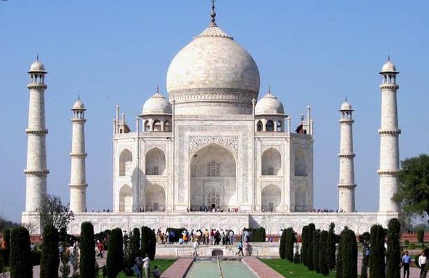 From Jaipur: Day Trip to Taj Mahal, Agra Fort, and Chand Baori