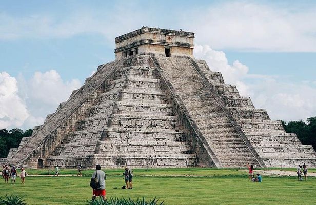 Combo Saver: Chichen Itza & Cenote + Isla Mujeres Catamaran