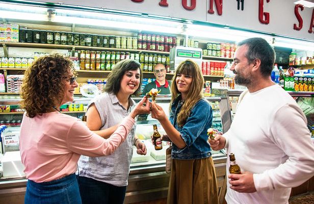 De Mercados: A Neighborhood Market and Food Tour