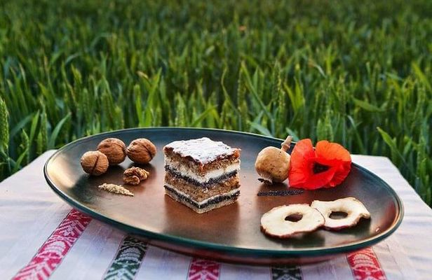 Slovenian food and wine city walk in Ljubljana, 4 hours of mouthwatering moments