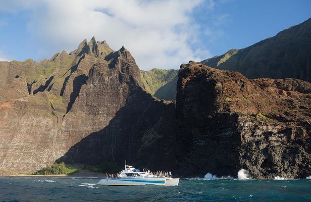 Na Pali Sunset & Sightsee Boat Tour