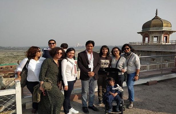 Taj Mahal Same Day Tour by Fastest Train
