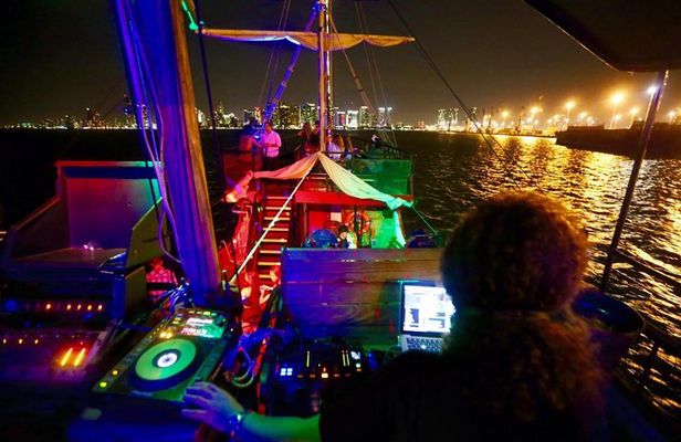 Boat Party by Night in Rio de Janeiro Admission & Transfer