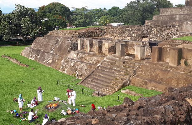 Mayan Tour: Joya de Cerén UNESCO Site +Tazumal Ceremonial Center