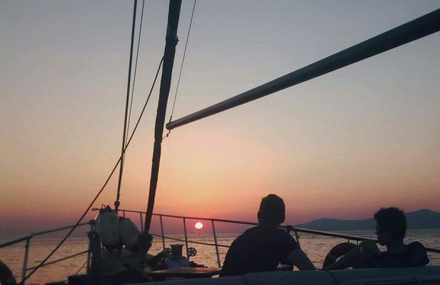 Sunset South Coast Sail Cruise with lunch,drinks, optional transfer