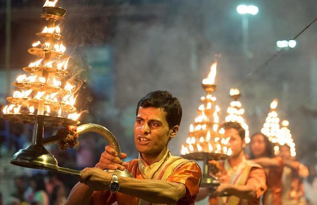 2-Day Private Varanasi Tour Including Sunrise & Sunset Boat Ride