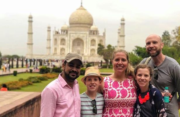 Sunrise Taj Mahal & Agra Fort Tour By Car From Delhi with 5 Star Breakfast