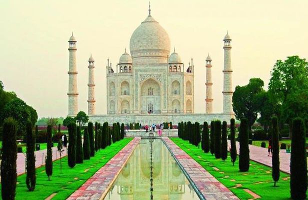 One Day Agra Tour by Car from Delhi