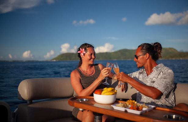Toa Boat Bora Bora Private Sunset on Ambassador Boat