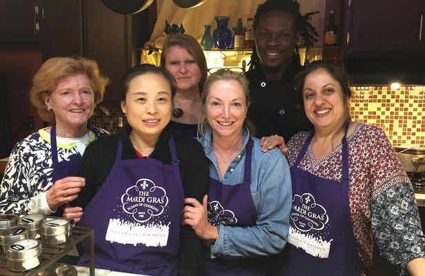 Hands-on Cajun Roux Cooking Class in New Orleans