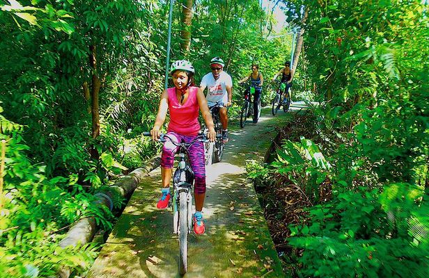Bangkok Green Oasis 4-Hour Bike Tour with Boat Ride