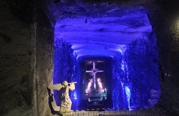 Private Visit to Zipaquira's Town & Salt Cathedral + In&Out Transfer + (6 hours)