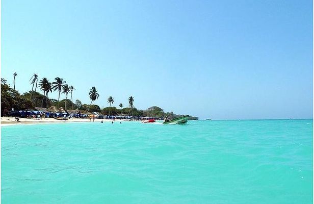Tour Playa Blanca In Baru Cartagena with lunch and guide
