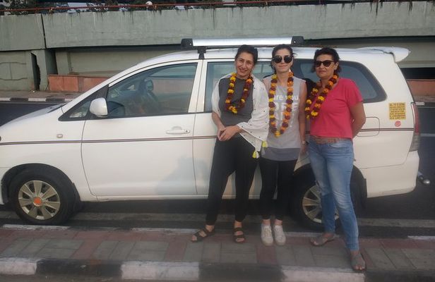 Day Trip To Agra With Chauffeur And Guide