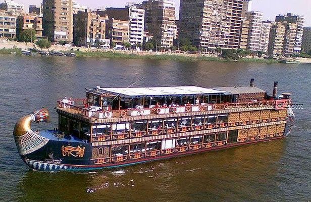 Nile dinner cruise in Cairo with transfer