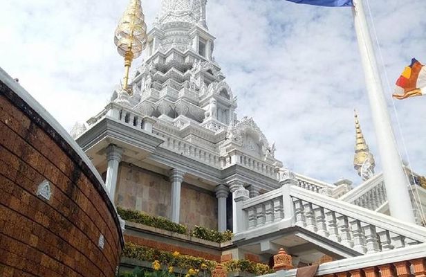 Oudong Mountain Culture & Wellness Experience