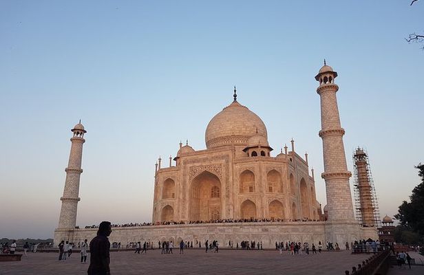 Taj mahal sameday Tour from Delhi by car