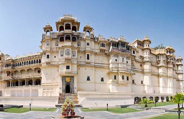 08 Days Golden Triangle Tour With Udaipur