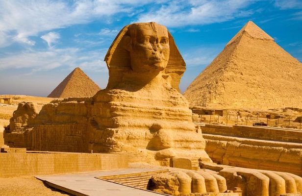 Tour to Giza Pyramids,Saqara and Memphis from Cairo or Giza city