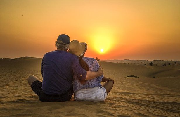 Doha: Sunset Desert Safari, Camels, Sandboarding & Inland Sea