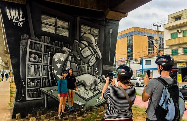 Street Art and Park Bike Tour