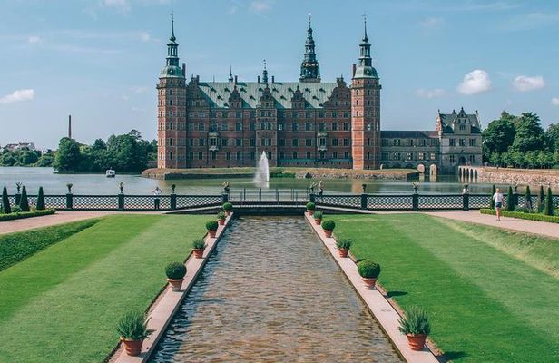 4-Hour Private Half-Day Frederiksborg Castle Tour