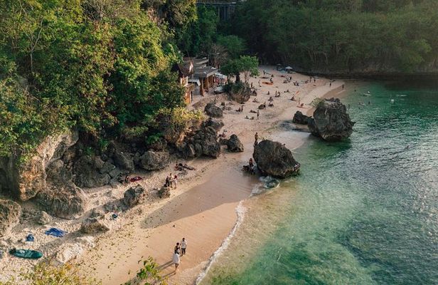 Beautiful Beaches of Bali and Sunset at Uluwatu Temple with Kecak Dance Show 