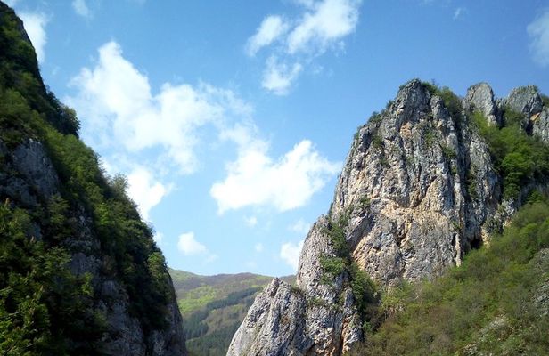 From Sofia: The gorges of Trun and Dragovski stone trail