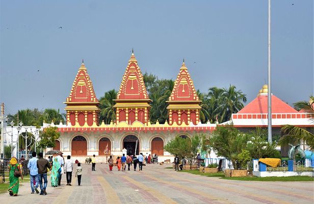 Private Tour: Temples and Ashrams of Ganga Sagar Day Trip from Kolkata