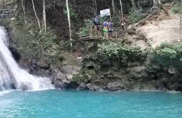 Dunns River, Margaritaville Beach, Riving Tubing and Blue Hole Private Tour