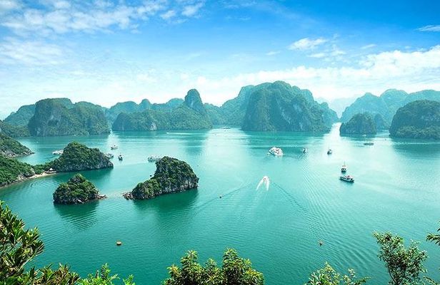 Half Day Explore Halong Bay With Lunch, Heaven Cave and Kayaking