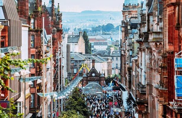 Glasgow Luxury Private Sightseeing Excursion with Chauffeur Vehicle