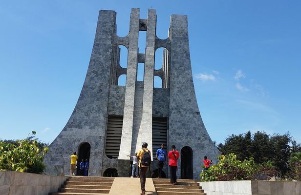 Accra- Cape Coast Tour