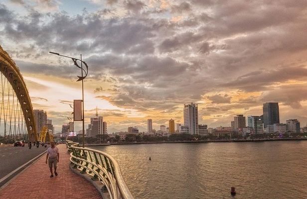Danang Riverside by Night Photo Tour