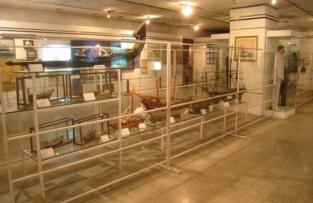 Delhi: Historical Museum Tour with Hotel Pick and Guide