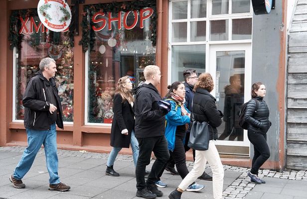 Funky History Walking Tour in Reykjavik - With local storyteller